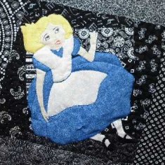 Alice in Wonderland applique Alice