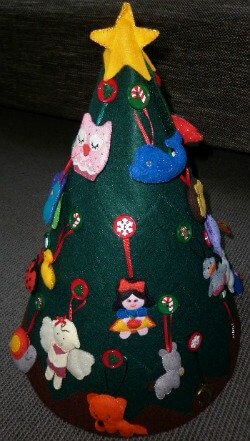 Bella's felt Christmas tree side 3